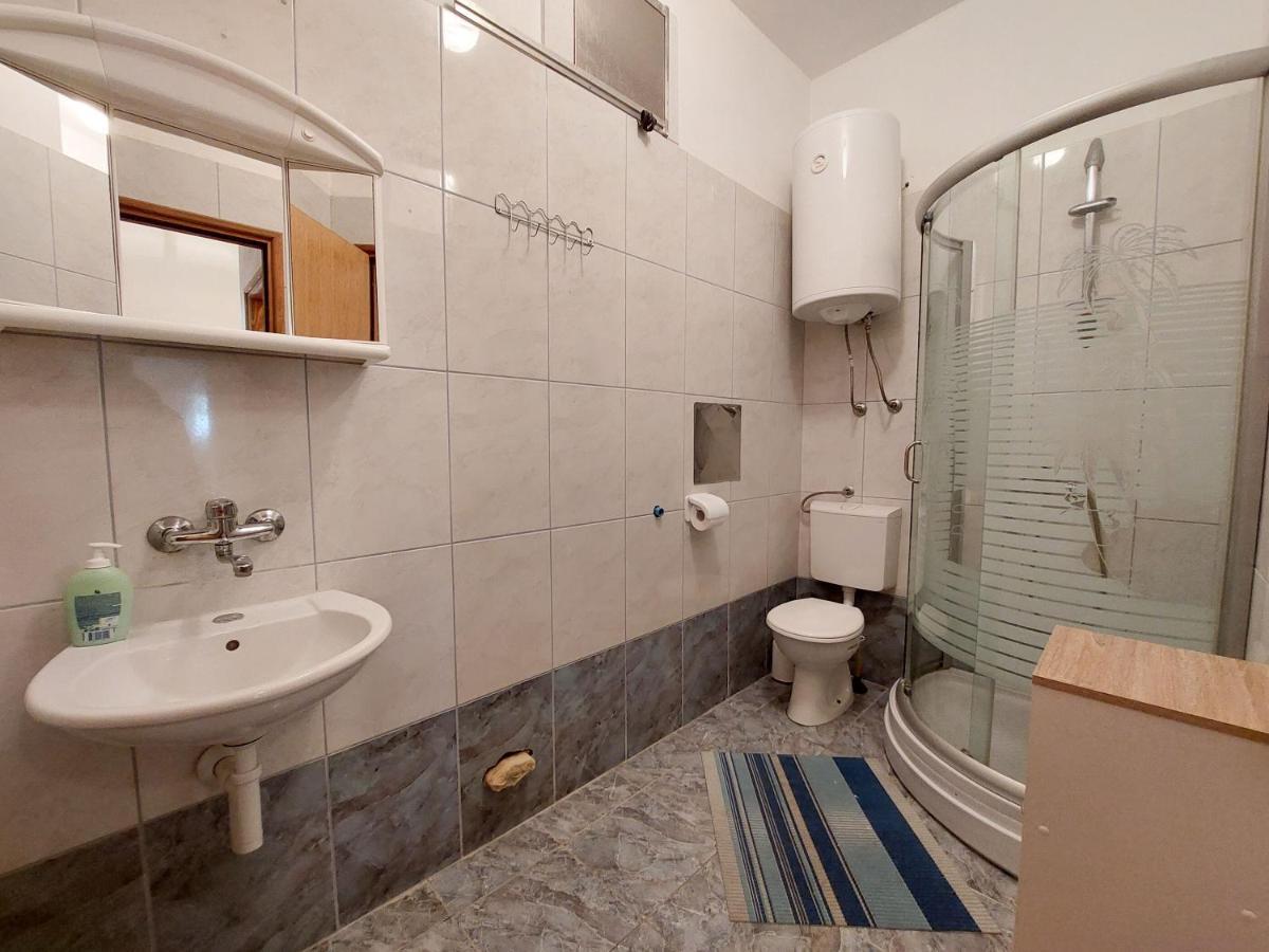Apartment Ankica Пунат Екстериор снимка